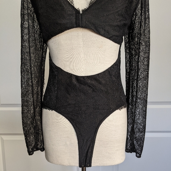 Jonathan Simkhai Intermix Bodysuit Lace Thong Long Sheer Sleeves Black M NWT - Picture 10 of 16